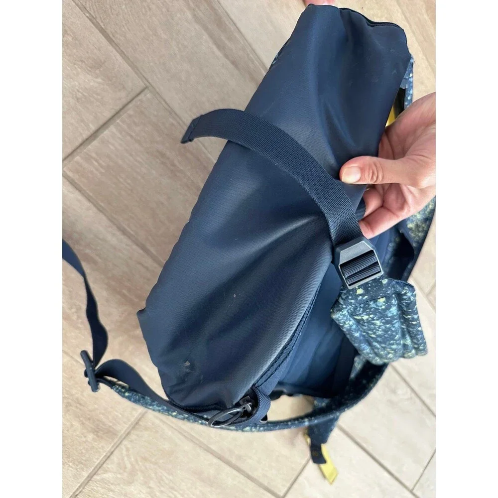 Under Armour Project Rock Duffle Backpack 21.9L Blue Splatter Gym Bag 1364189